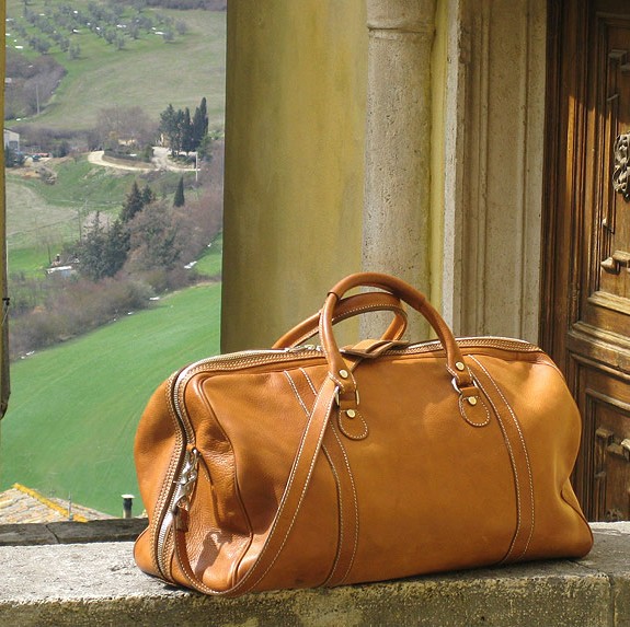 Italian Leather Travel Bags That Best Suit Your Needs